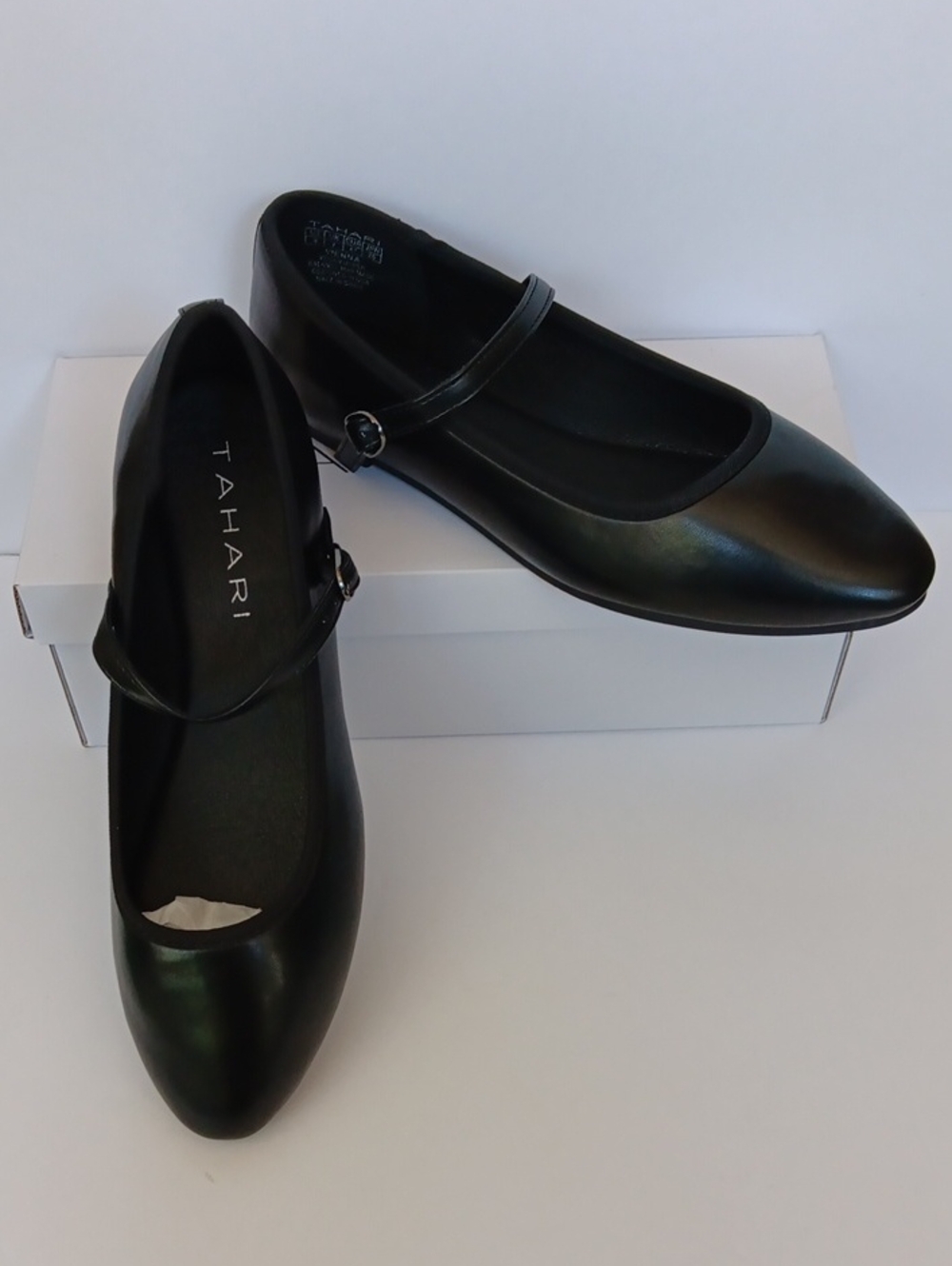 Tahari Black Pointed-toe Mary Jane Flats Vegan Leather  Size 9 NIB